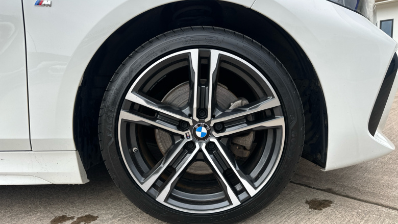 BMW 1 Series 118i [136] M Sport 5dr [Live Cockpit Professional] Petrol Hatchback